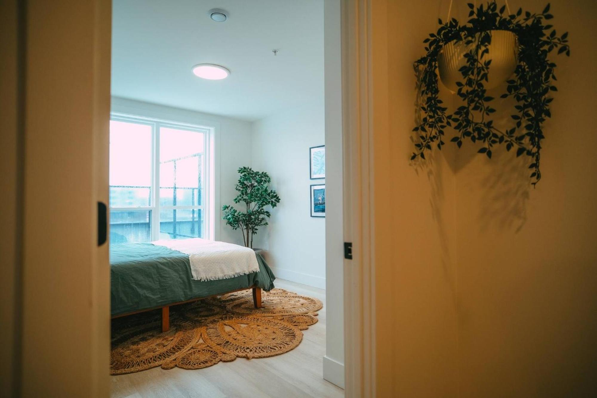 Chic Cozy Retreat - 2br - Stunning North End Views Apartment *